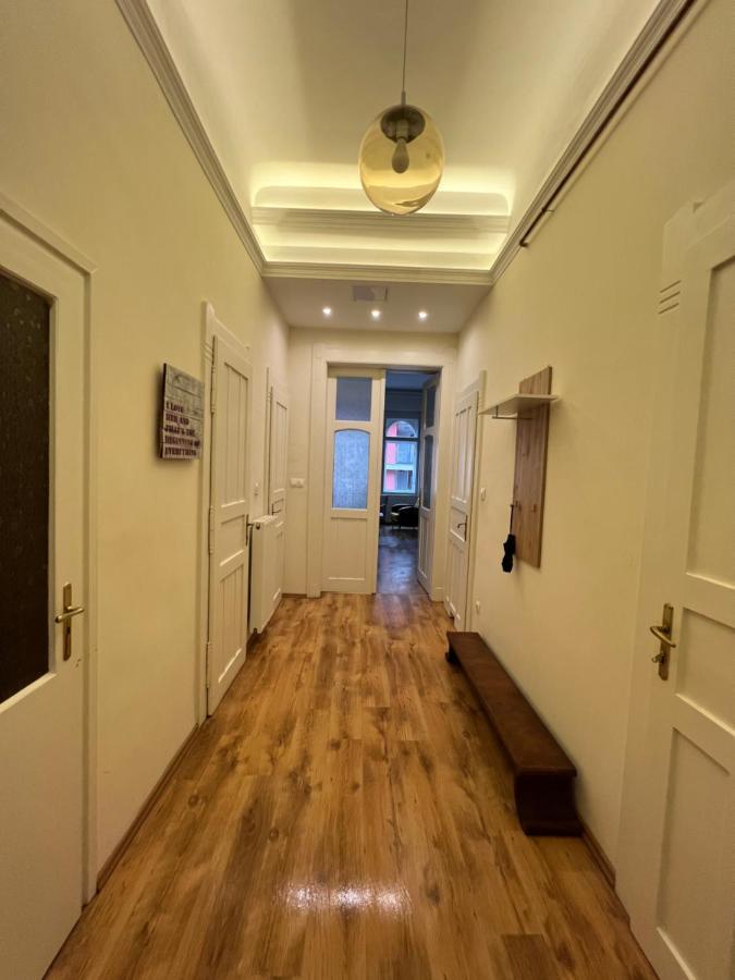 P9 By Small Home Budapest Exteriör bild